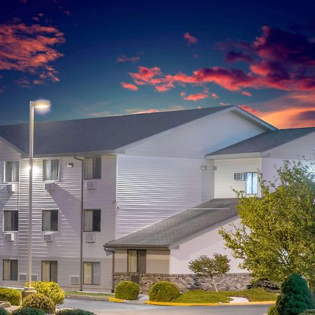 Hotel Super 8 By Wyndham Altoona Exteriér fotografie