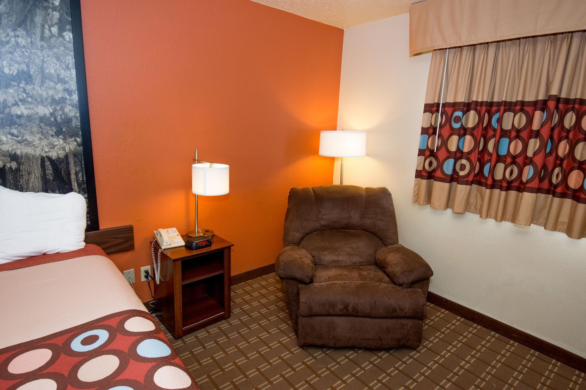 Hotel Super 8 By Wyndham Altoona Exteriér fotografie
