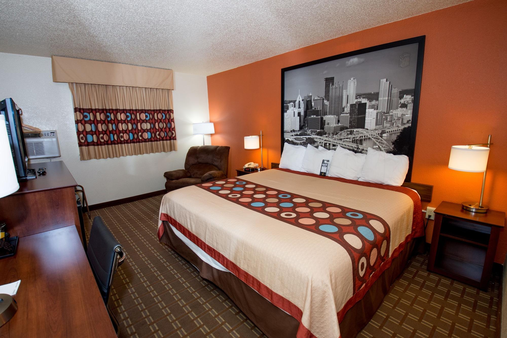 Hotel Super 8 By Wyndham Altoona Exteriér fotografie